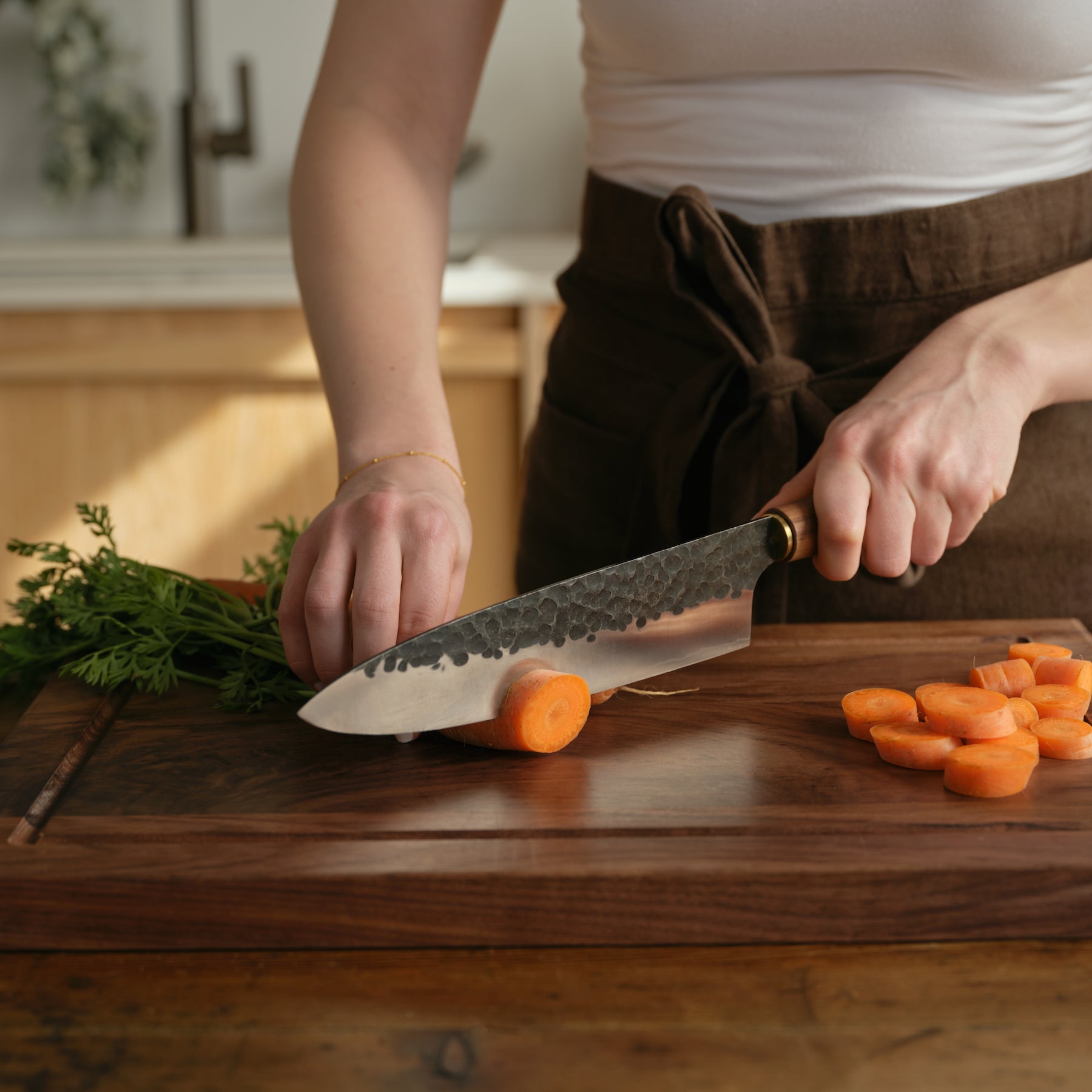The blunt knife was no good for cutting up the carrots